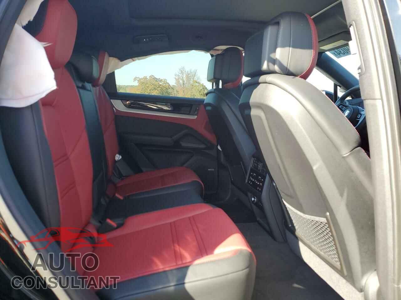 PORSCHE CAYENNE 2024 - WP1BA2AY5RDA55876