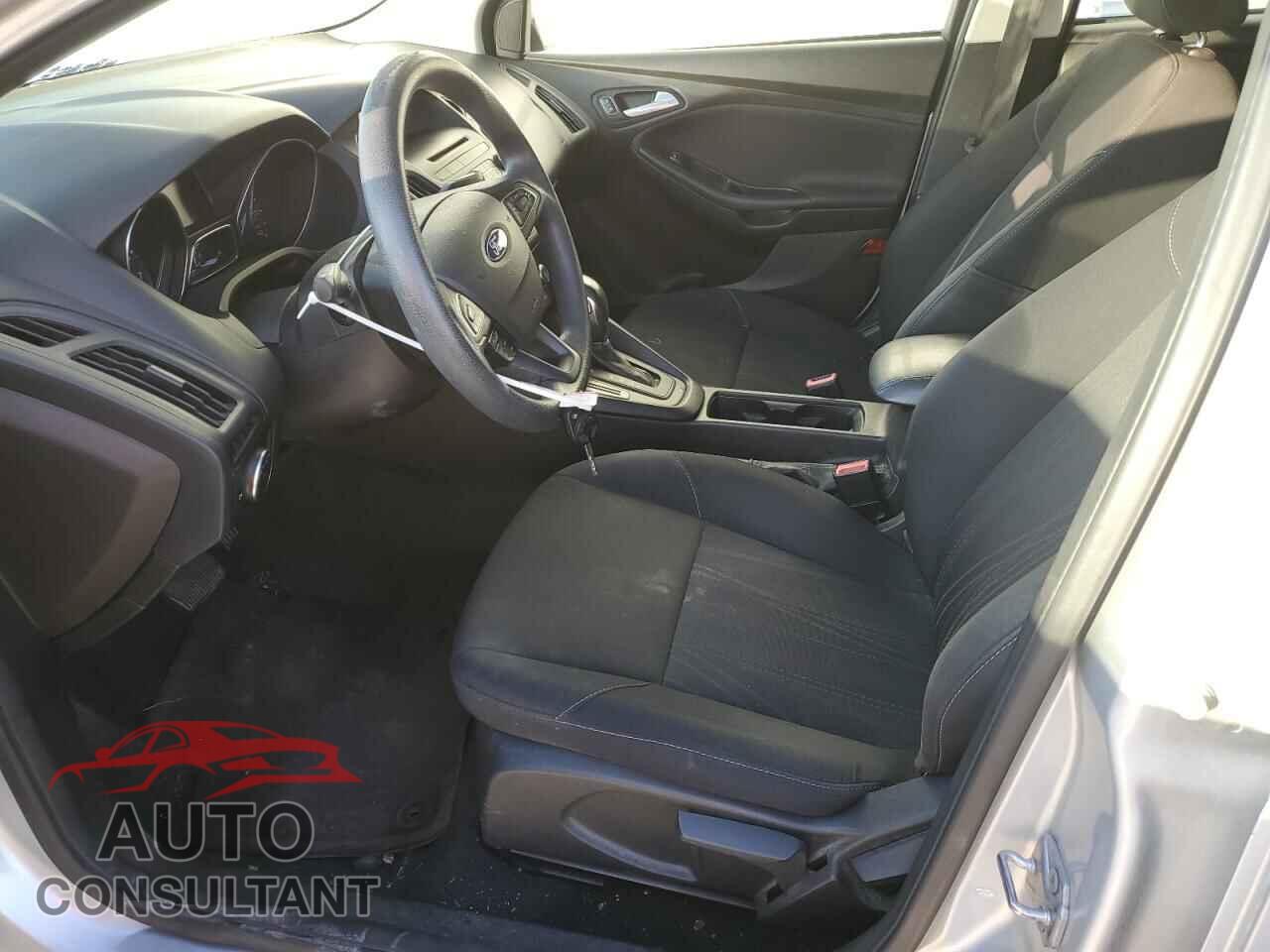 FORD FOCUS 2016 - 1FADP3K22GL348524