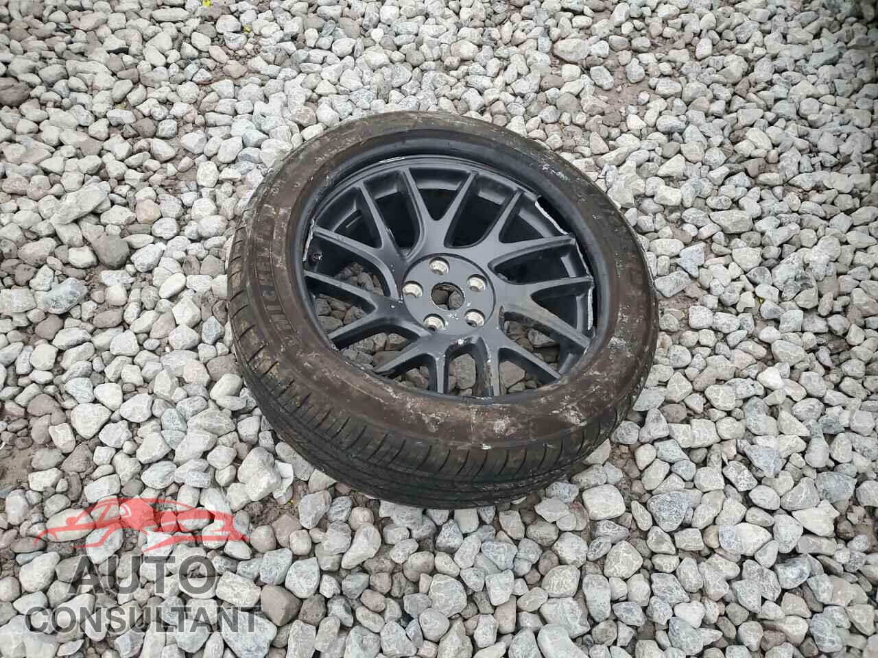 TESLA MODEL 3 2024 - 5YJ3E1EA6RF836528