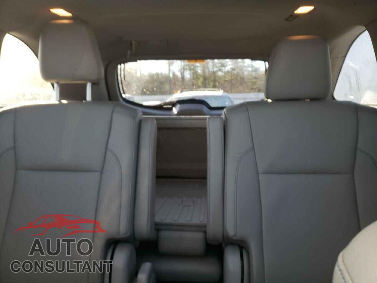 TOYOTA HIGHLANDER 2018 - 5TDDGRFH4JS044189