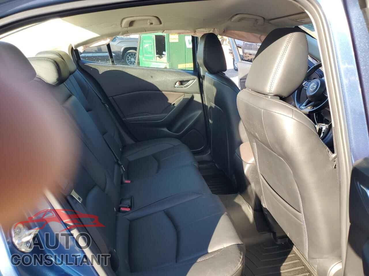MAZDA 3 2018 - 3MZBN1V3XJM190887