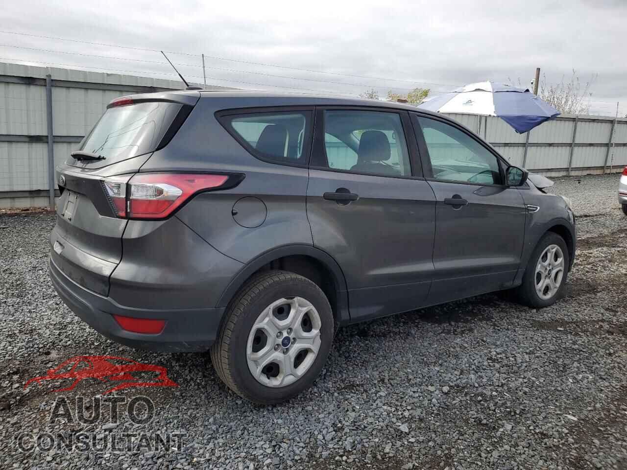FORD ESCAPE 2017 - 1FMCU0F71HUD05108