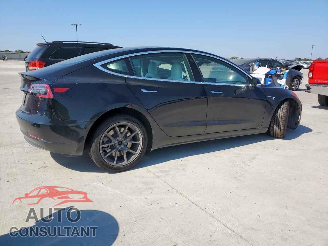 TESLA MODEL 3 2020 - 5YJ3E1EA1LF609352