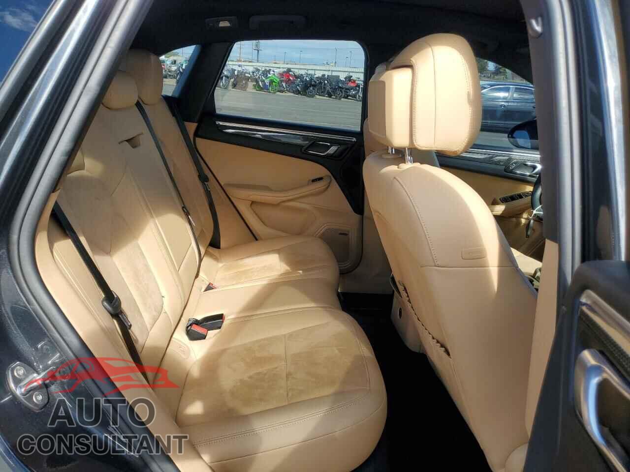 PORSCHE MACAN 2018 - WP1AA2A58JLB15001