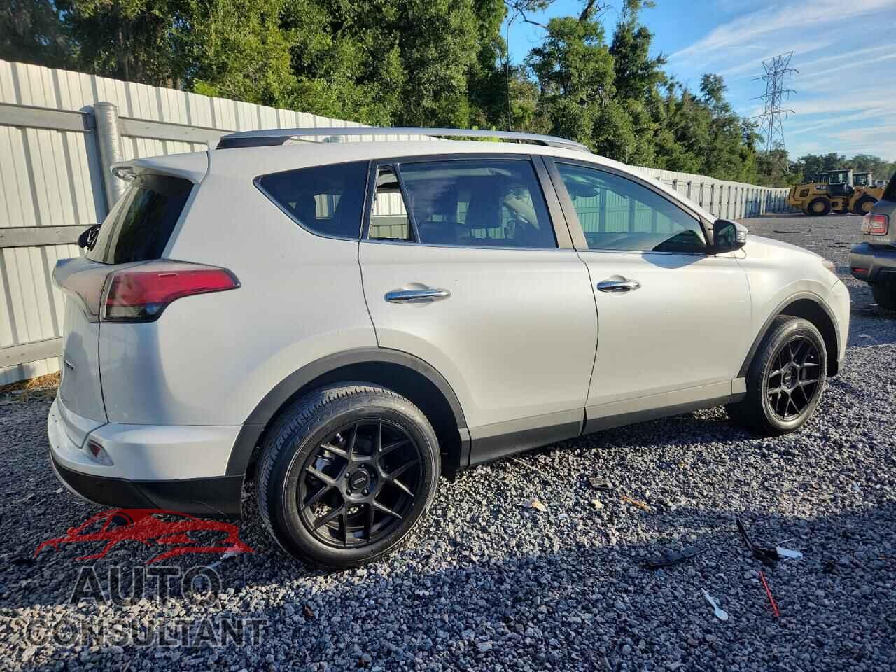 TOYOTA RAV4 2017 - 2T3YFREV9HW359400