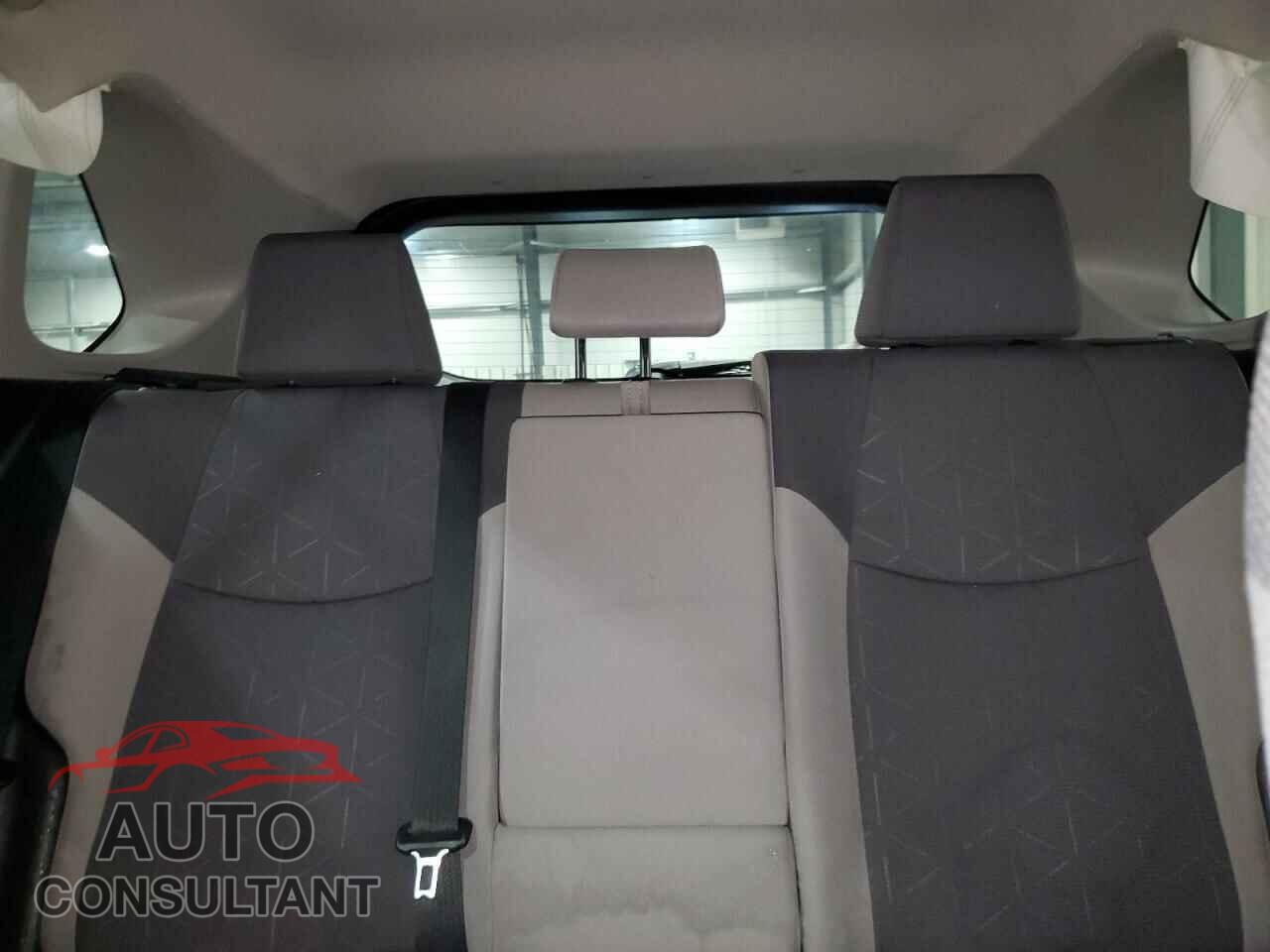 TOYOTA RAV4 2019 - JTMP1RFV7KJ021783