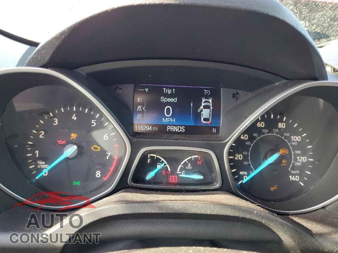 FORD ESCAPE 2017 - 1FMCU9J97HUB15147