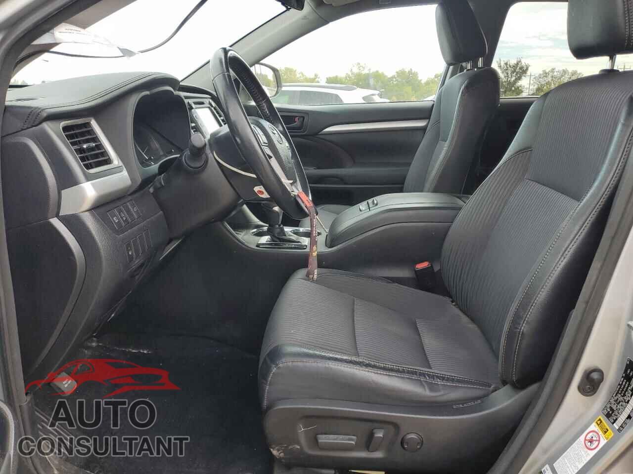 TOYOTA HIGHLANDER 2017 - 5TDBZRFH3HS475246