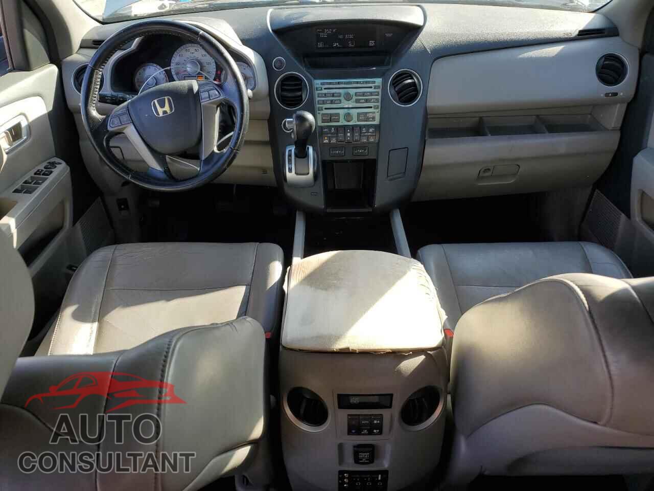 HONDA PILOT 2010 - 5FNYF4H66AB011377