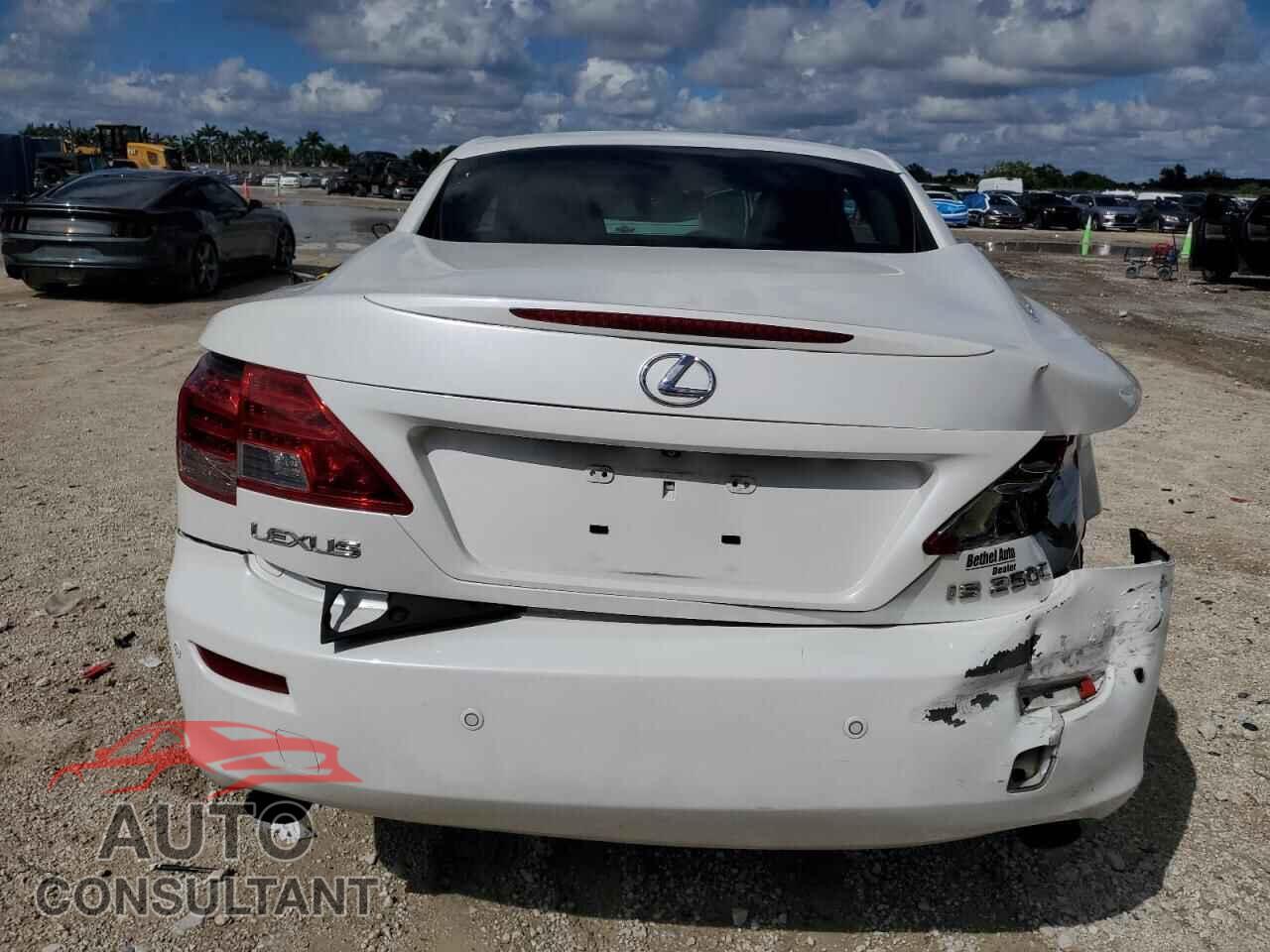LEXUS IS 2010 - JTHFF2C23A2512695