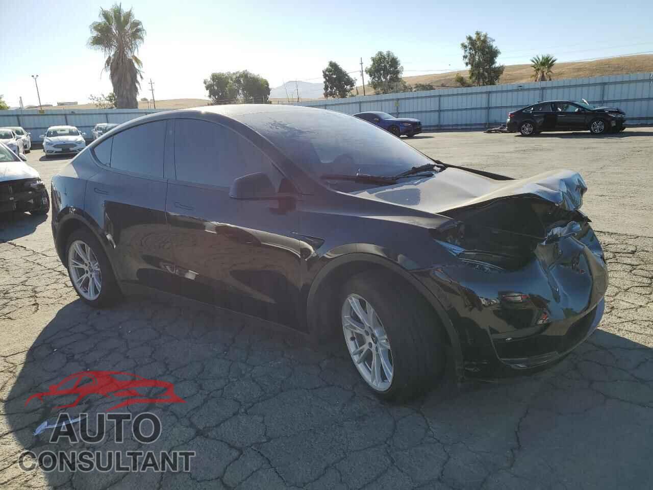 TESLA MODEL Y 2023 - 7SAYGDEE9PF741725
