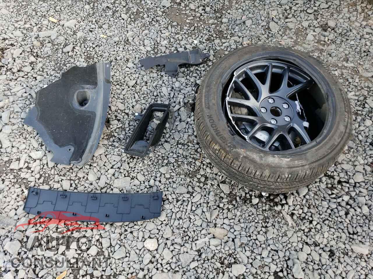 TESLA MODEL 3 2024 - 5YJ3E1EA0RF772132