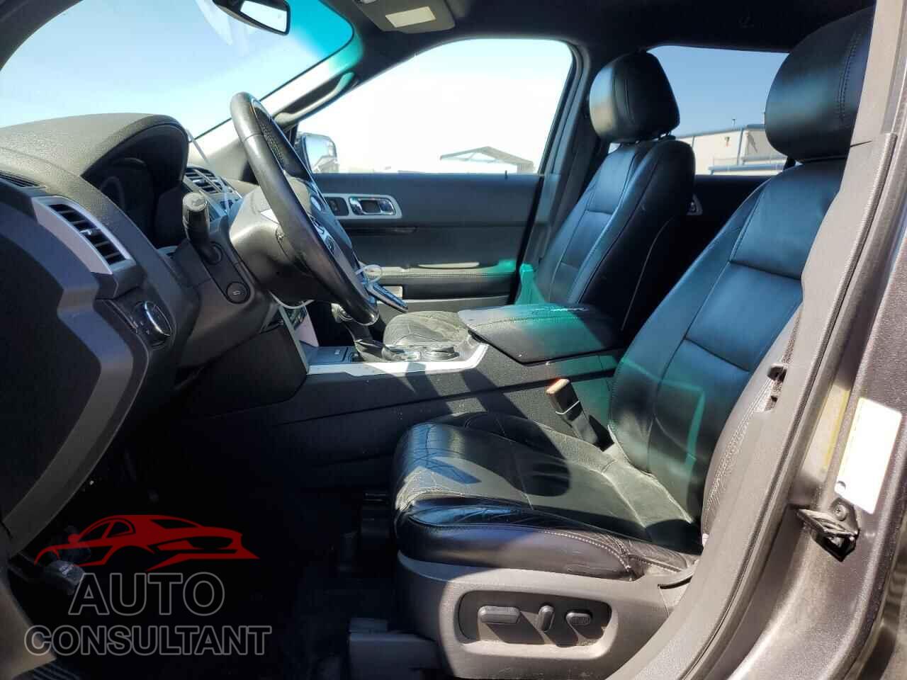 FORD EXPLORER 2011 - 1FMHK8F81BGA26105
