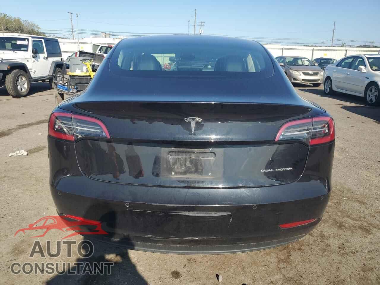 TESLA MODEL 3 2018 - 5YJ3E1EB9JF071814