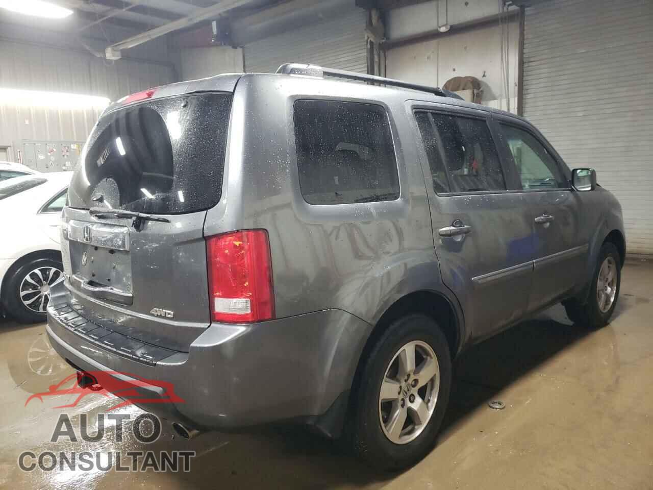 HONDA PILOT 2011 - 5FNYF4H76BB021854