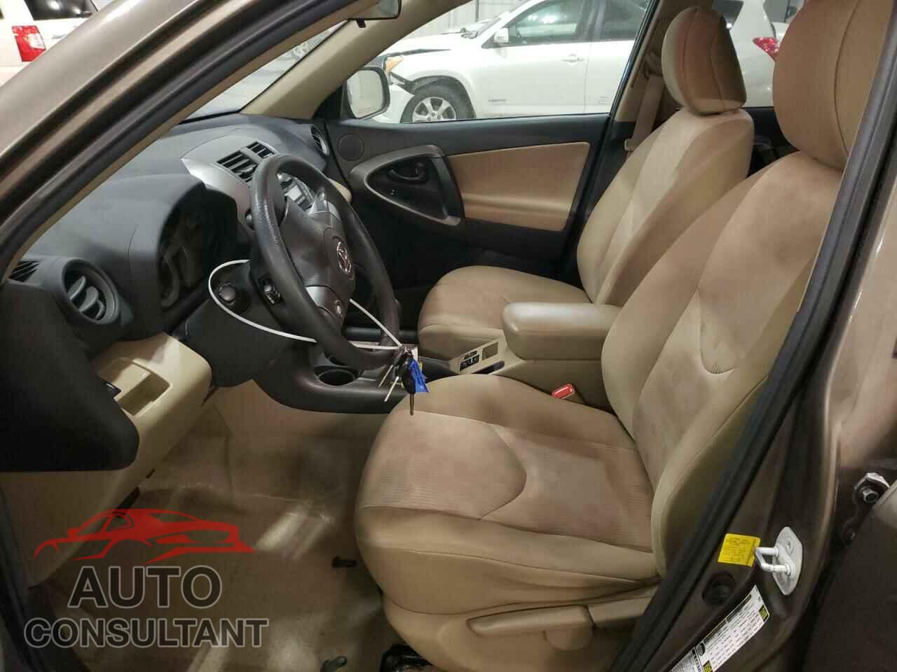 TOYOTA RAV4 2011 - 2T3BF4DV6BW136393