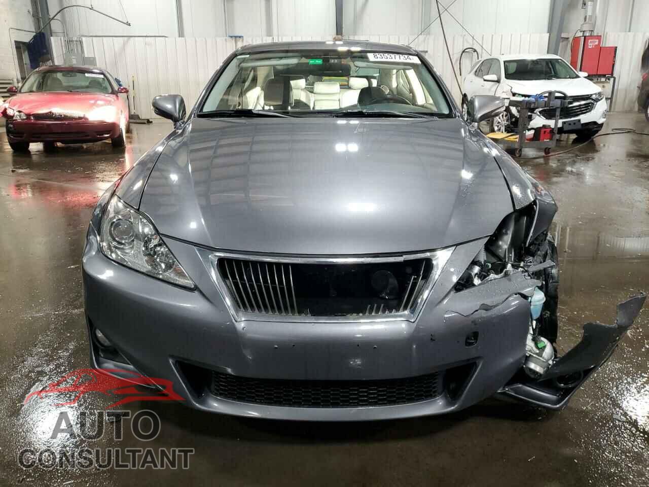LEXUS IS 2012 - JTHCF5C24C5052811