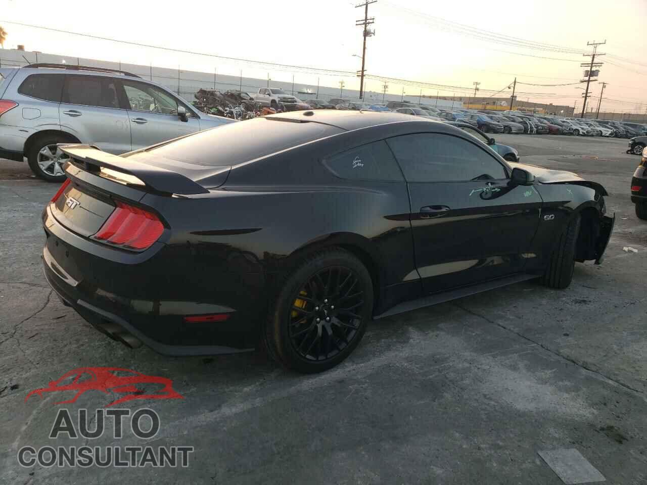 FORD MUSTANG 2019 - 1FA6P8CF2K5175513