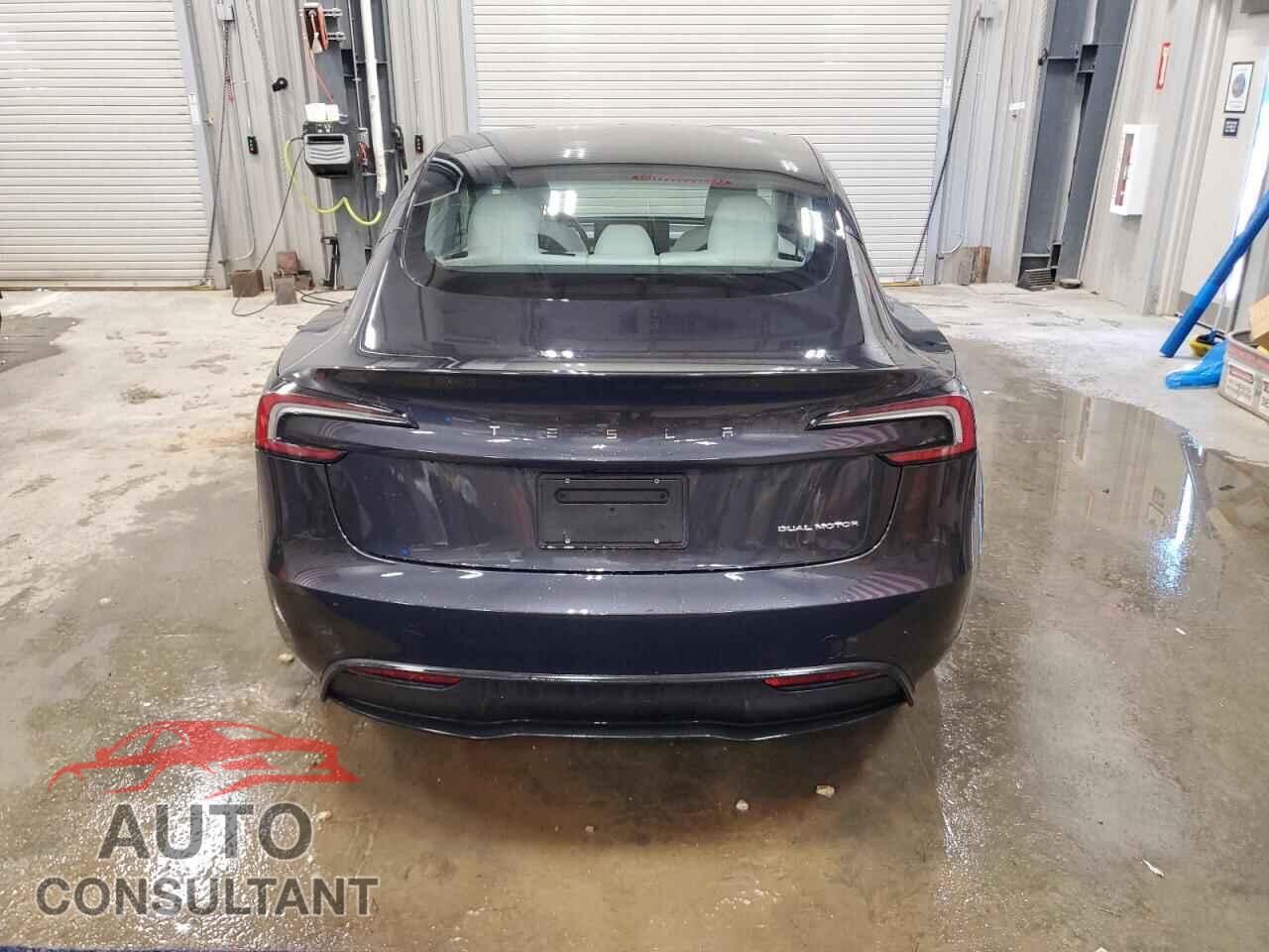 TESLA MODEL 3 2025 - 5YJ3E1EB3SF025431