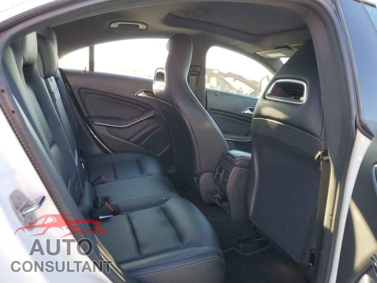 MERCEDES-BENZ CLA-CLASS 2019 - WDDSJ4EB6KN763580