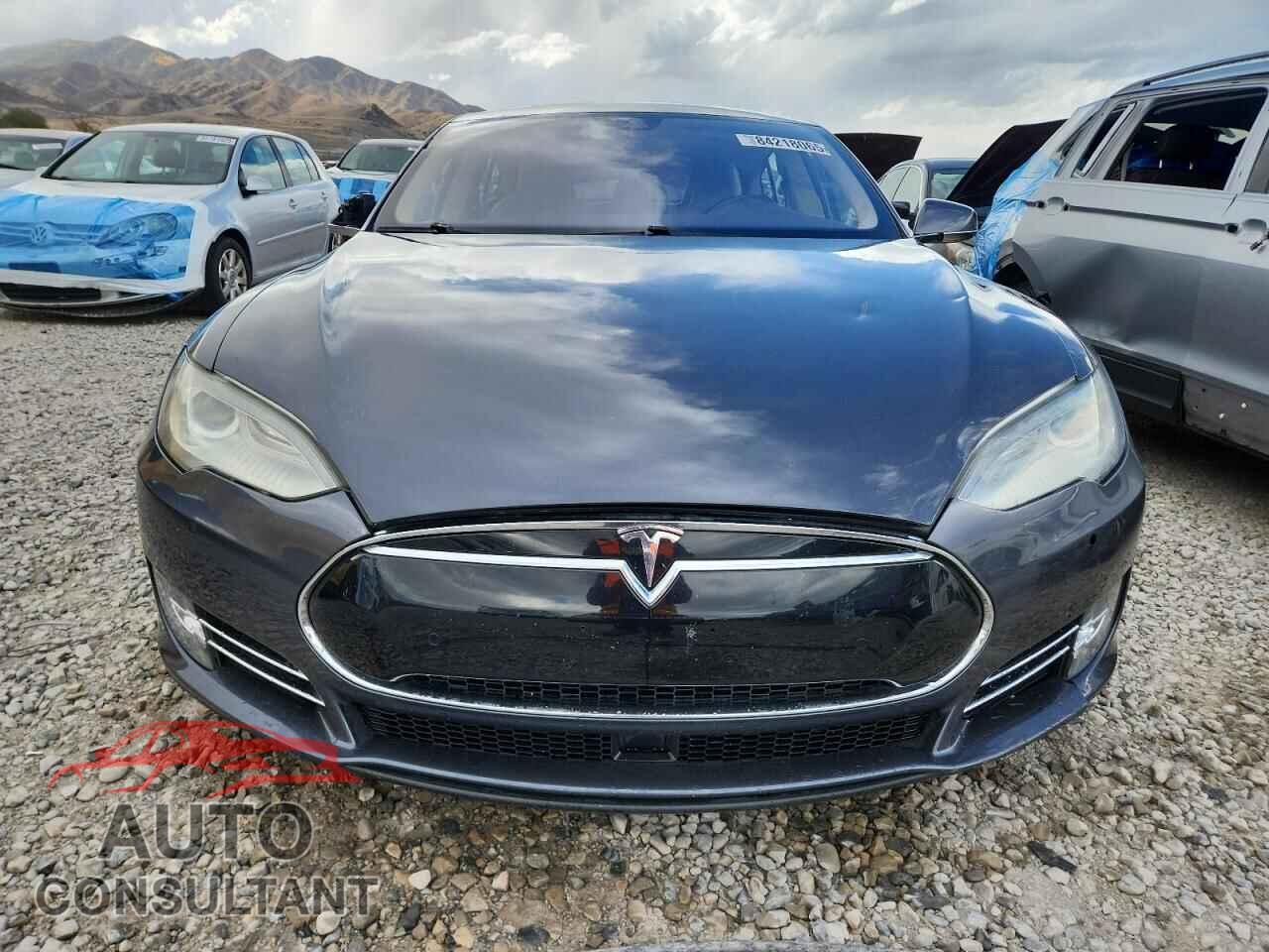 TESLA MODEL S 2016 - 5YJSA1E2XGF133074