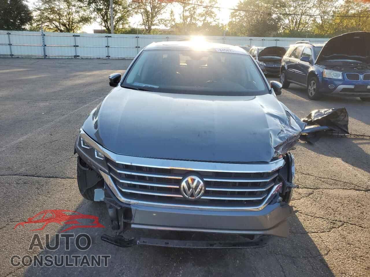 VOLKSWAGEN PASSAT 2021 - 1VWSA7A36MC003302