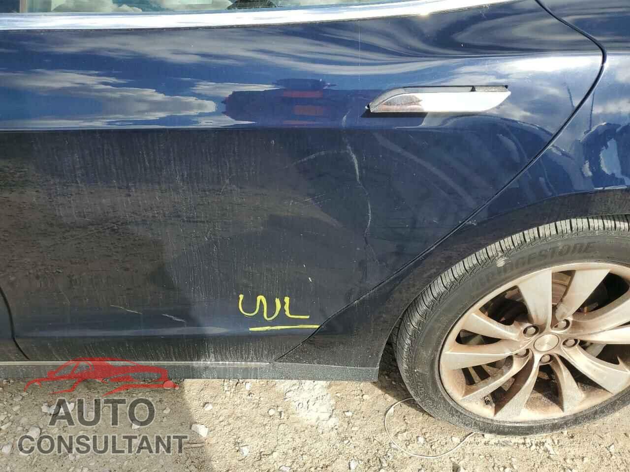 TESLA MODEL S 2014 - 5YJSA1H11EFP51996