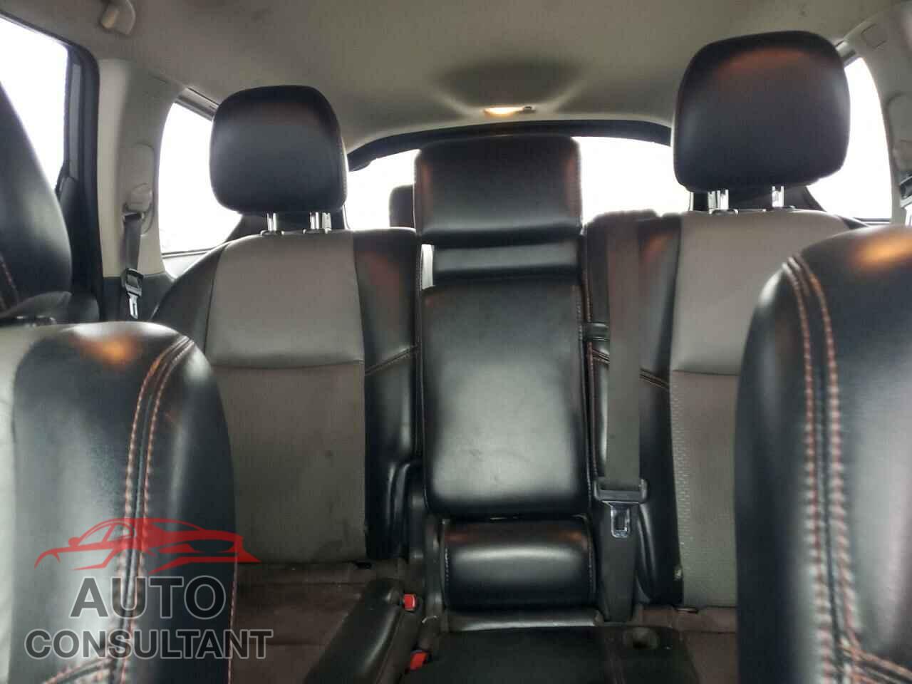 NISSAN PATHFINDER 2019 - 5N1DR2MN2KC620449