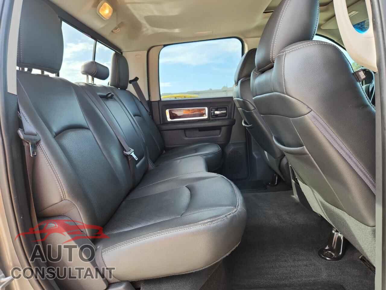 DODGE RAM 1500 2012 - 1C6RD6NT8CS236574