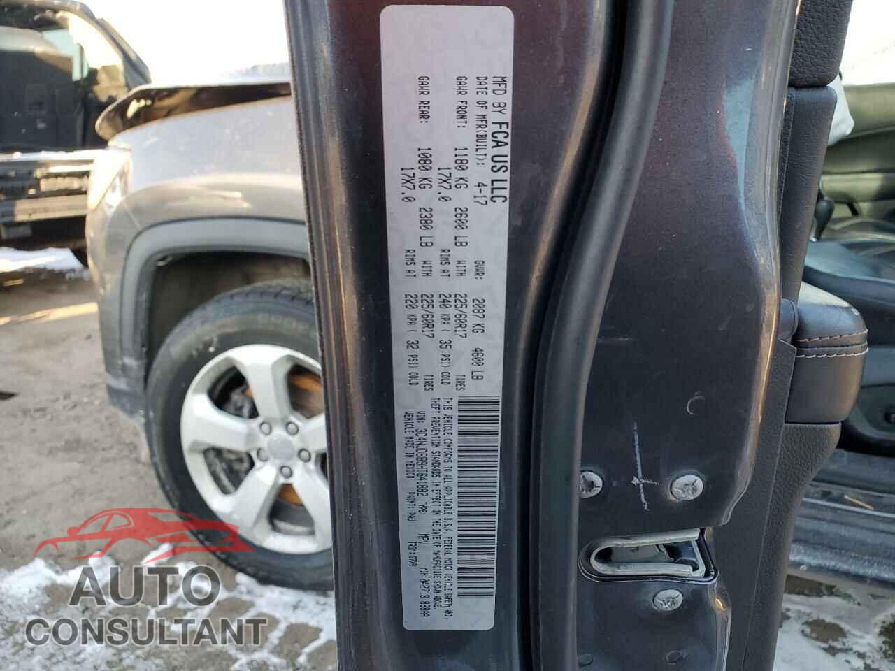 JEEP COMPASS 2017 - 3C4NJDBB9HT641882