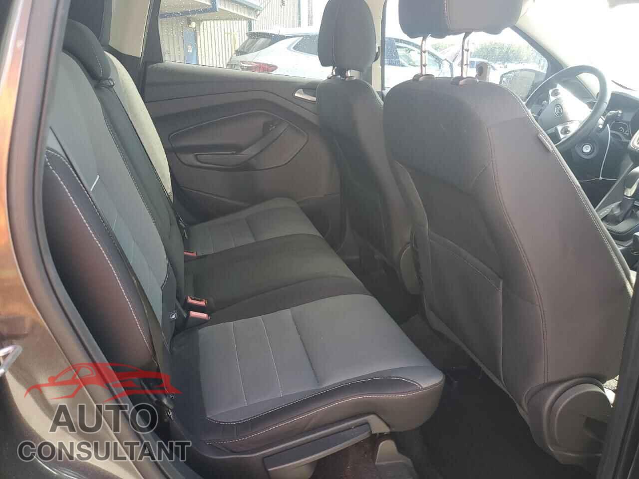 FORD ESCAPE 2015 - 1FMCU0GX6FUC85322