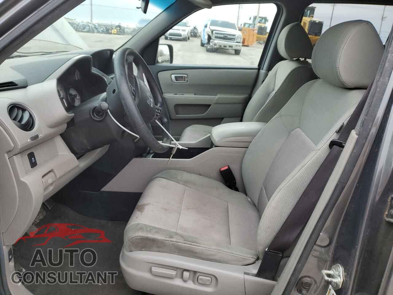 HONDA PILOT 2013 - 5FNYF3H4XDB001559