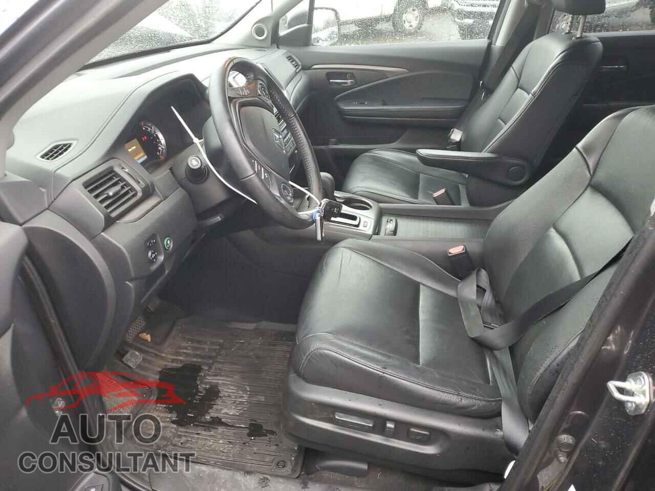 HONDA PILOT 2018 - 5FNYF6H57JB009642