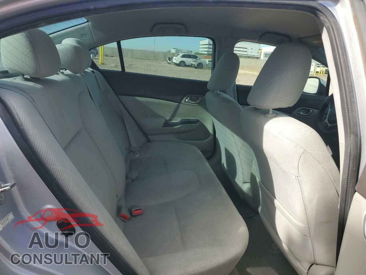 HONDA CIVIC 2012 - 2HGFB2F58CH560563