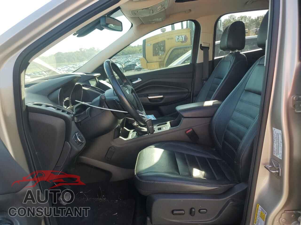 FORD ESCAPE 2017 - 1FMCU9J97HUD41365