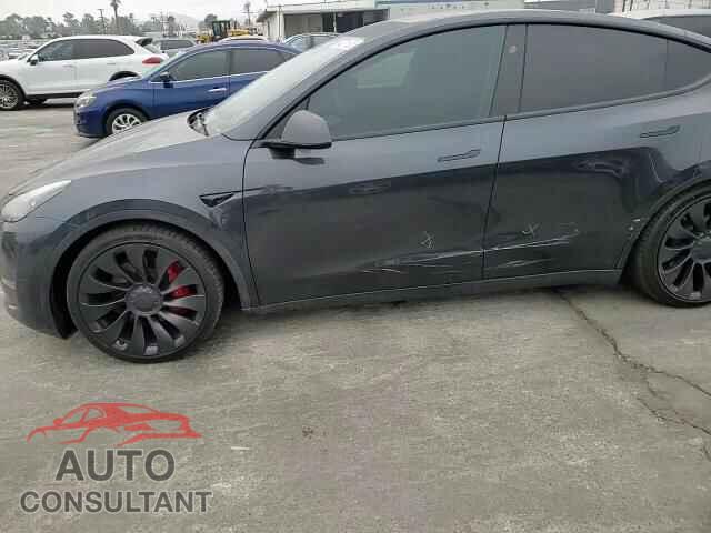 TESLA MODEL Y 2024 - 7SAYGDEF8RF024552
