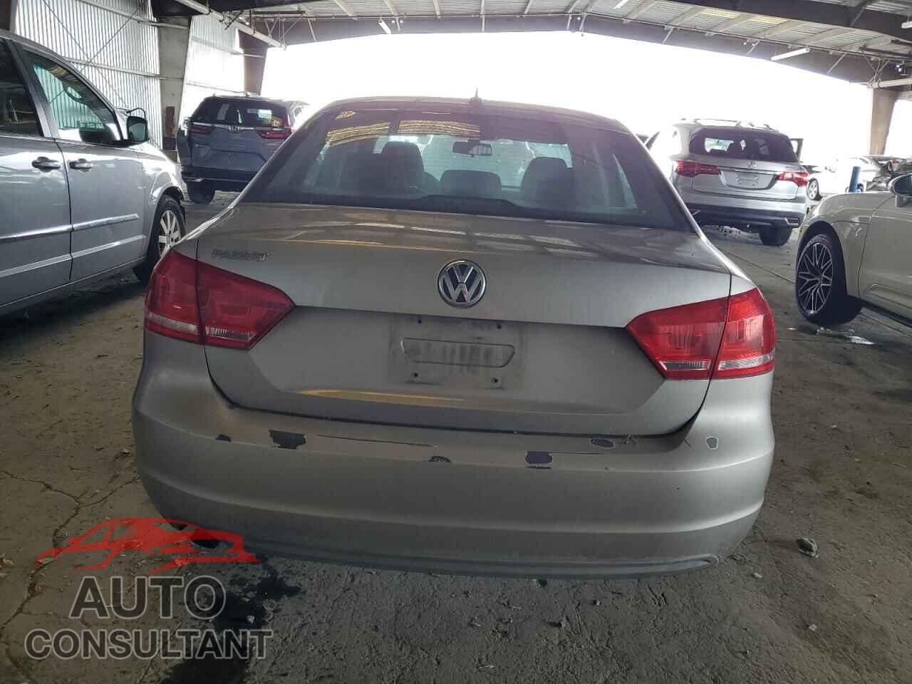 VOLKSWAGEN PASSAT 2012 - 1VWAP7A36CC035367