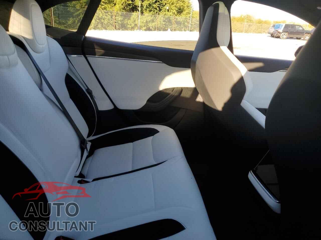 TESLA MODEL S 2024 - 5YJSA1E6XRF538664