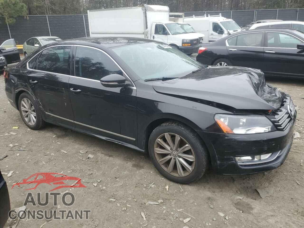 VOLKSWAGEN PASSAT 2012 - 1VWCP7A33CC022469