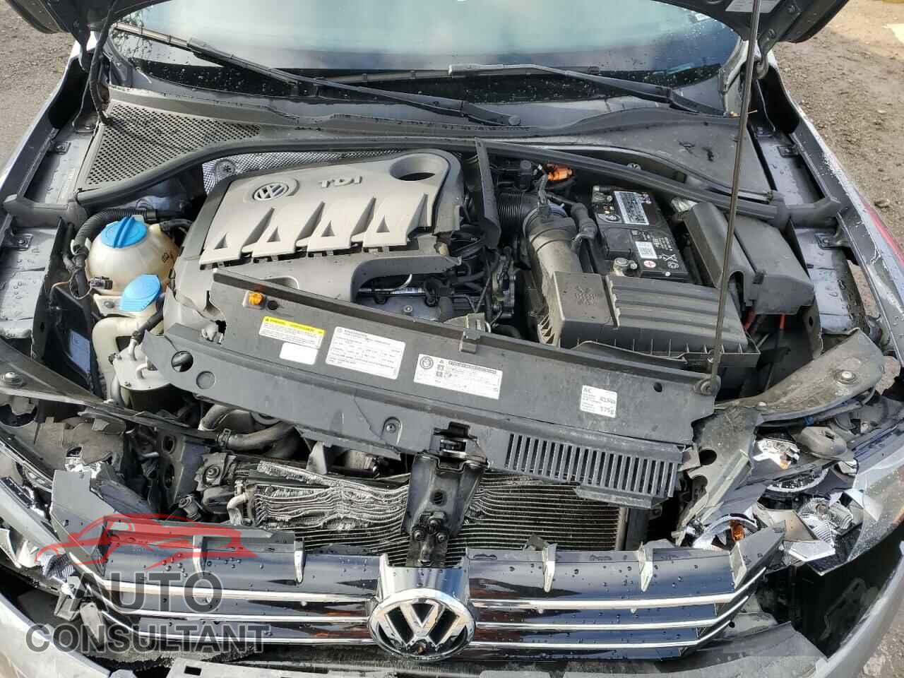 VOLKSWAGEN PASSAT 2012 - 1VWBN7A32CC101584