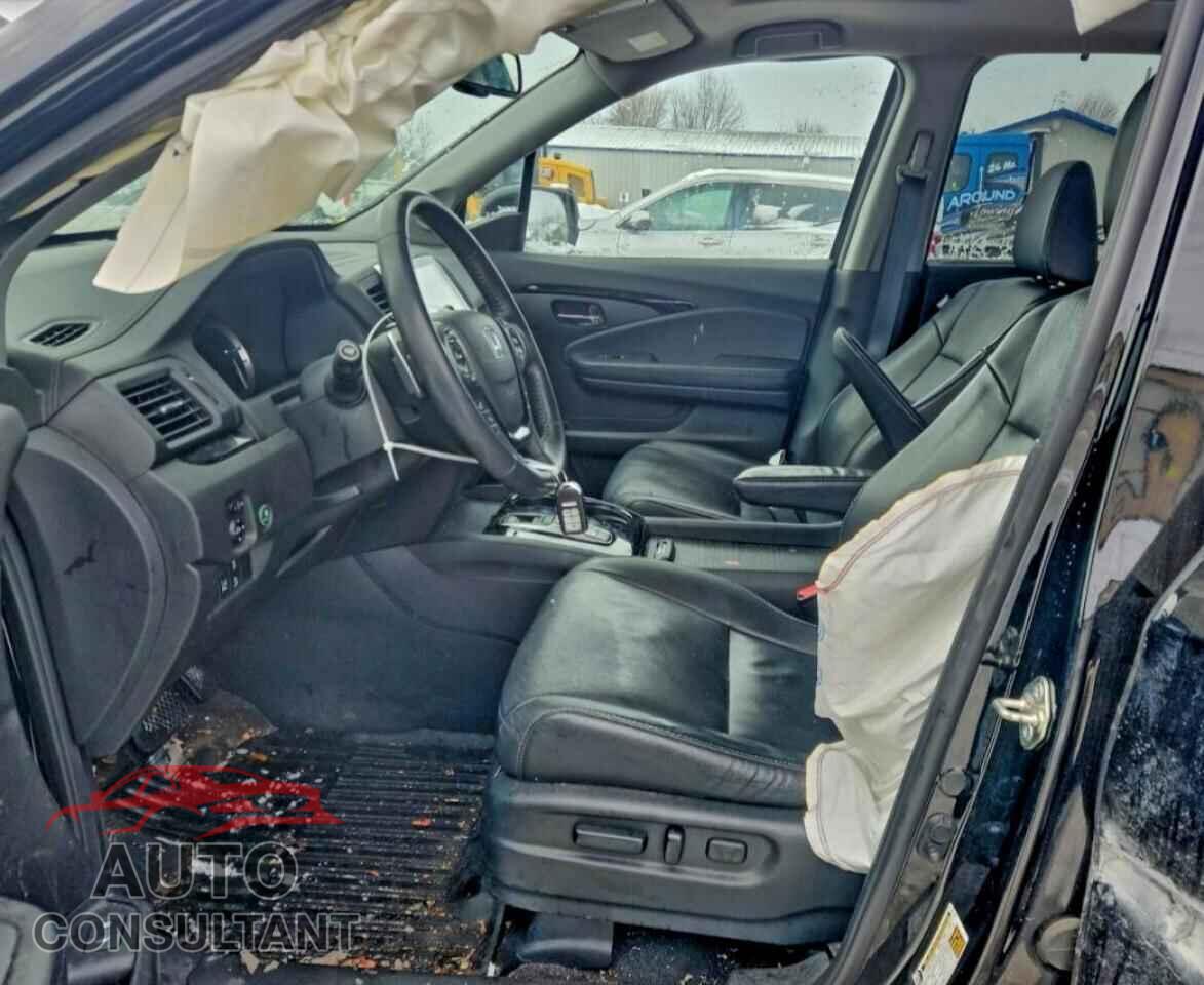 HONDA PILOT 2017 - 5FNYF6H90HB039613