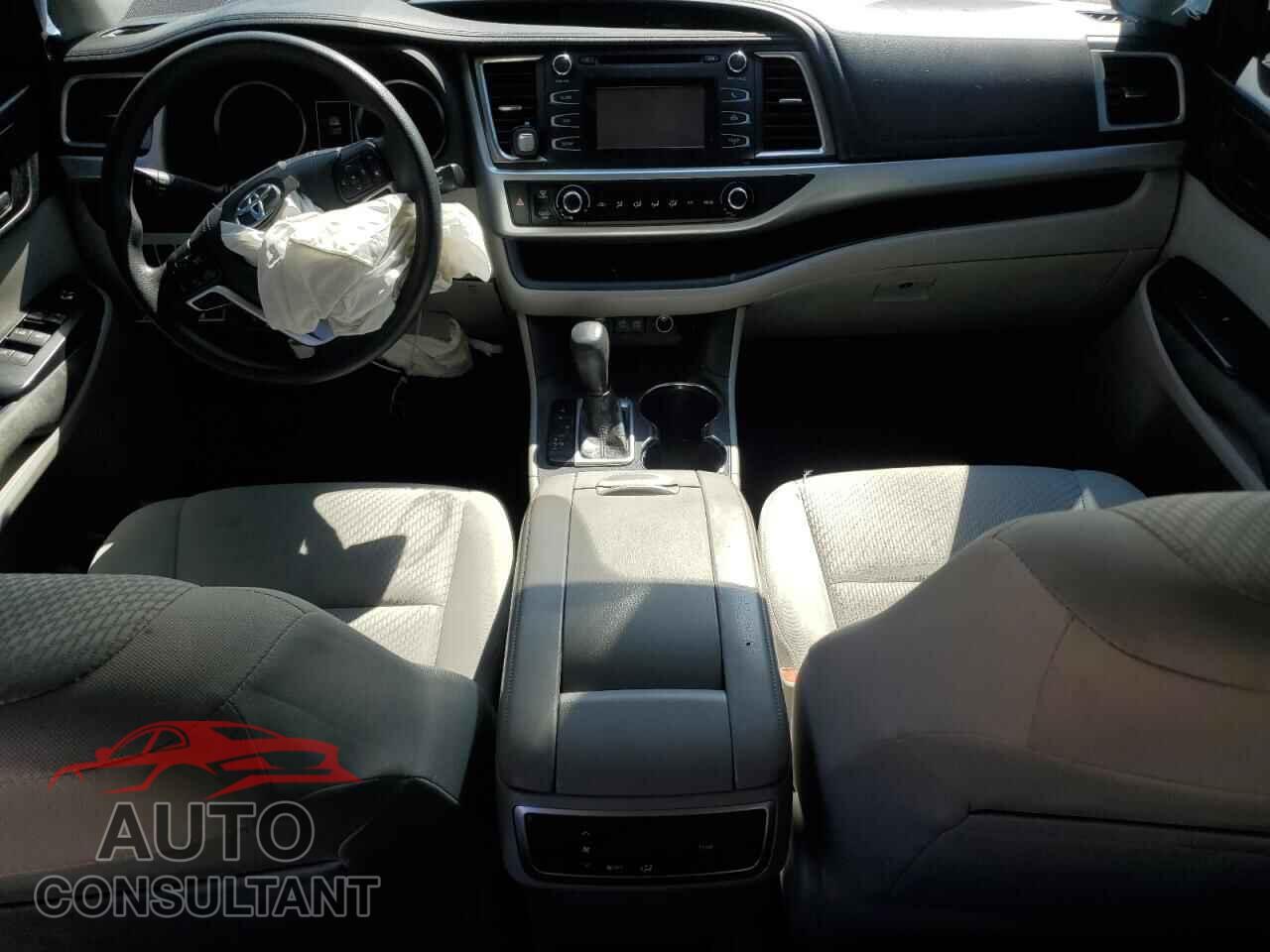 TOYOTA HIGHLANDER 2018 - 5TDBZRFH6JS875677