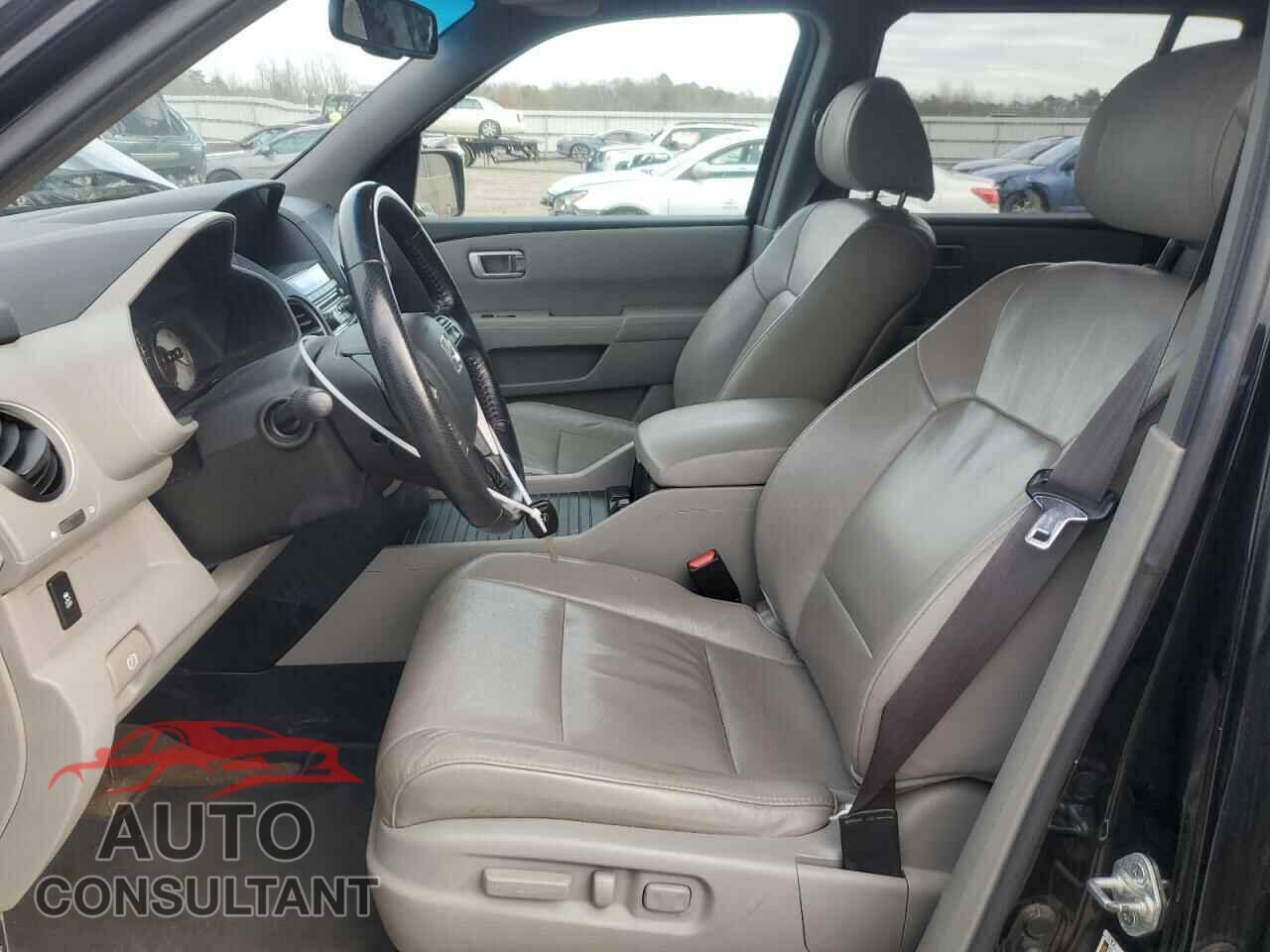 HONDA PILOT 2013 - 5FNYF4H65DB060557