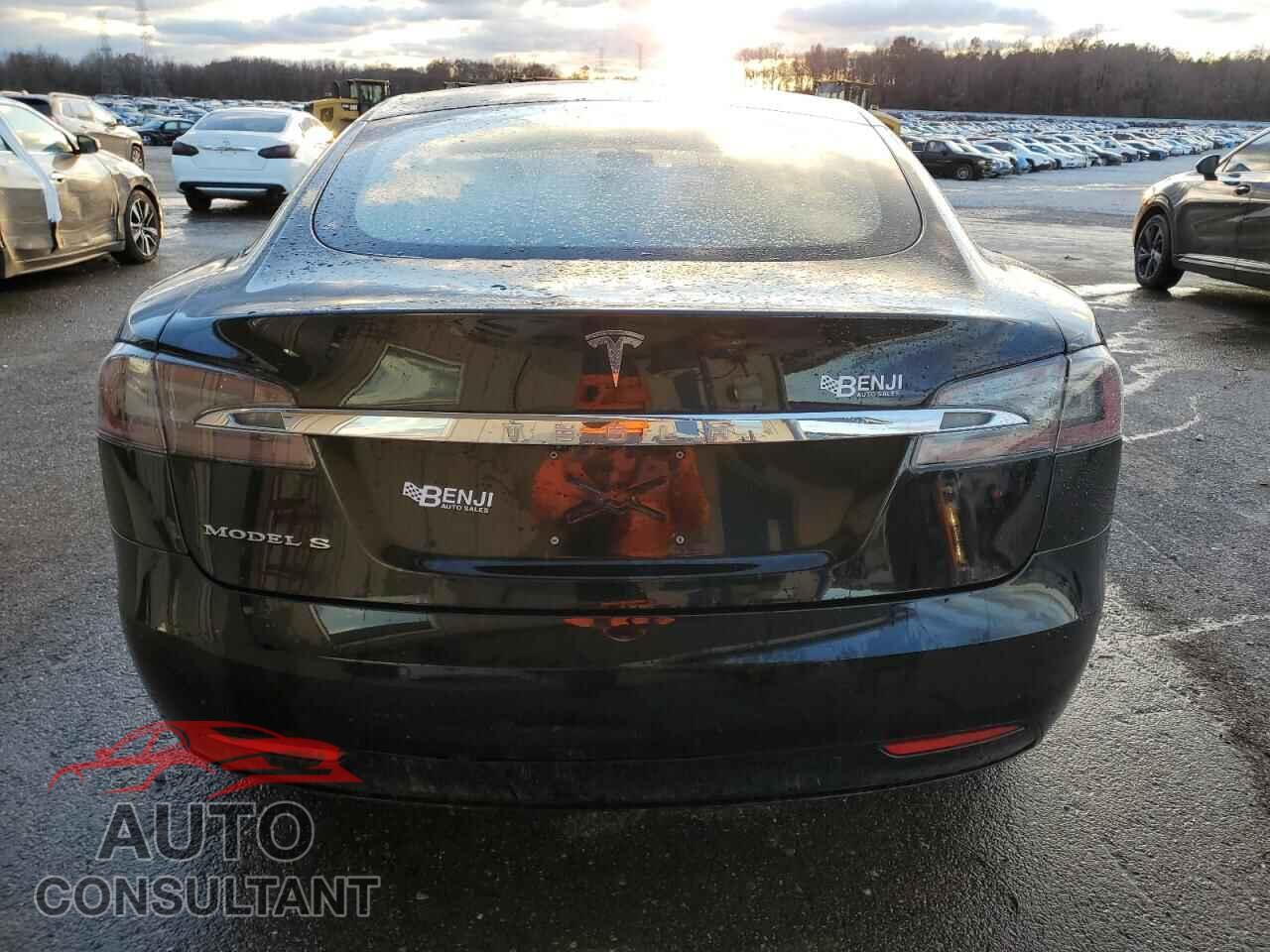 TESLA MODEL S 2016 - 5YJSA1E25GF160165