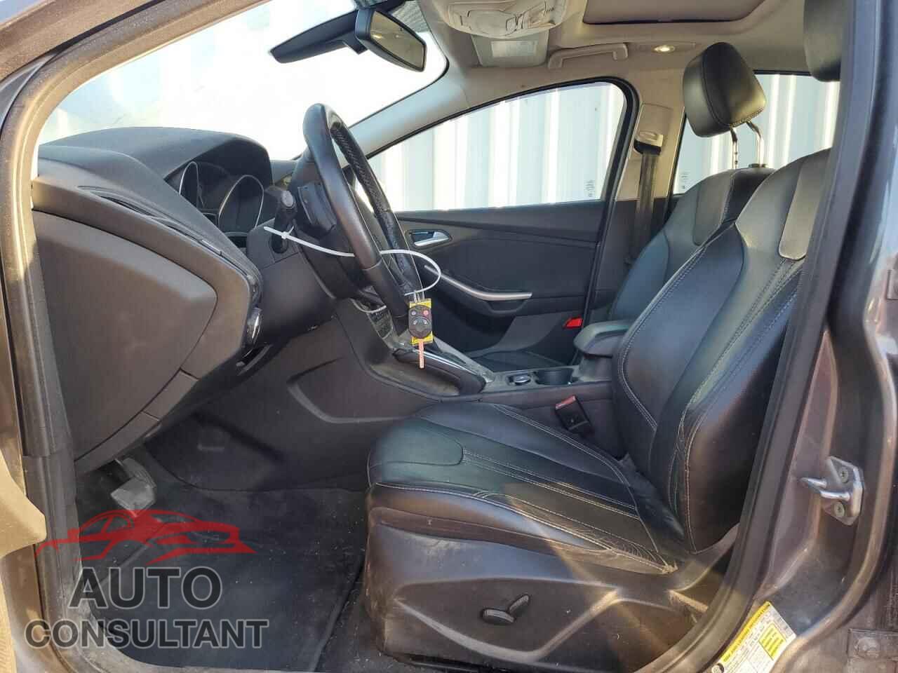 FORD FOCUS 2012 - 1FAHP3H29CL271704