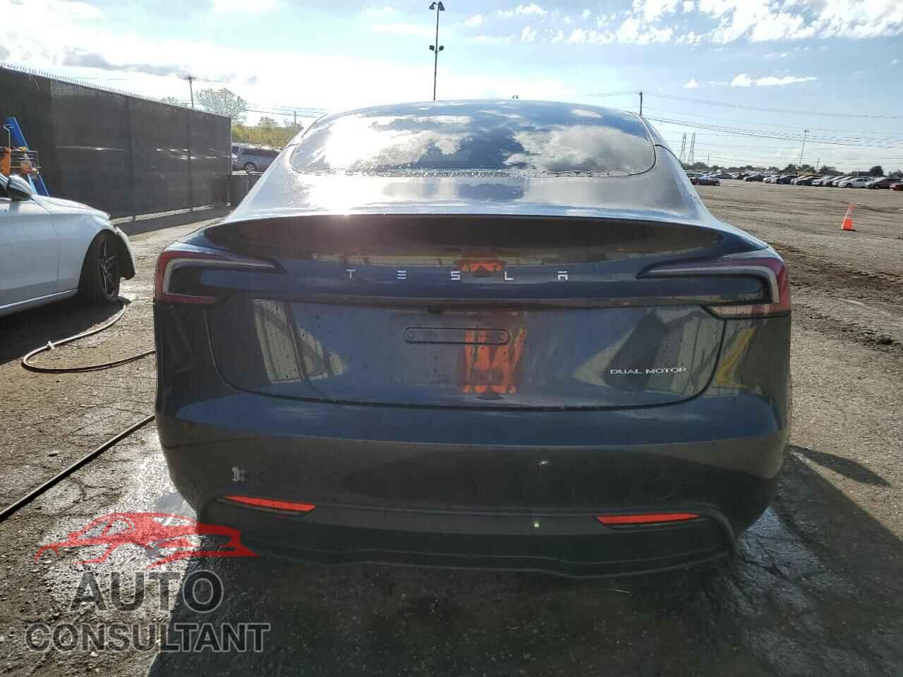TESLA MODEL 3 2024 - 5YJ3E1EB8RF750436