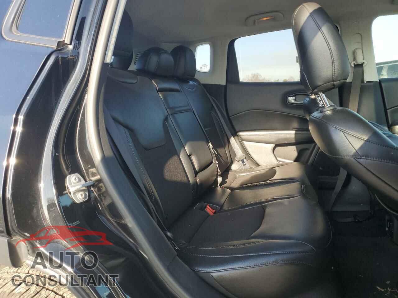 JEEP COMPASS 2018 - 3C4NJDBB9JT418568