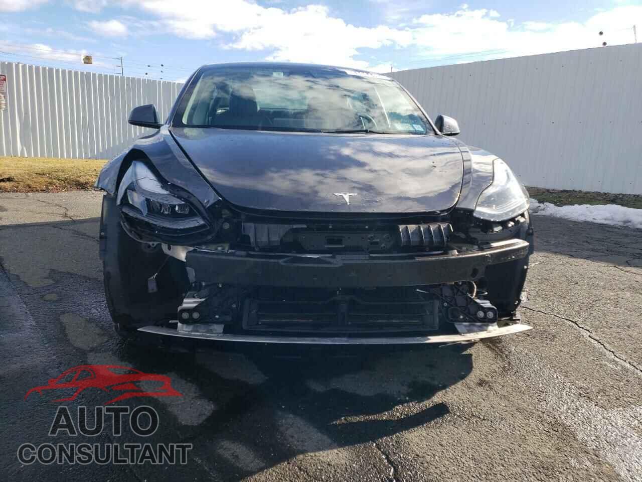 TESLA MODEL 3 2022 - 5YJ3E1EA7NF372496