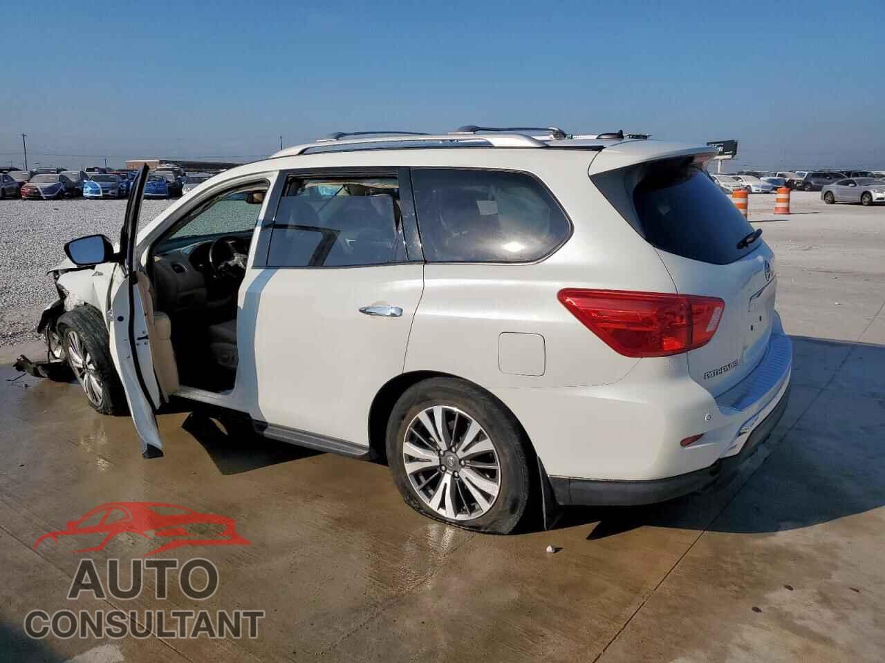 NISSAN PATHFINDER 2017 - 5N1DR2MN5HC649355