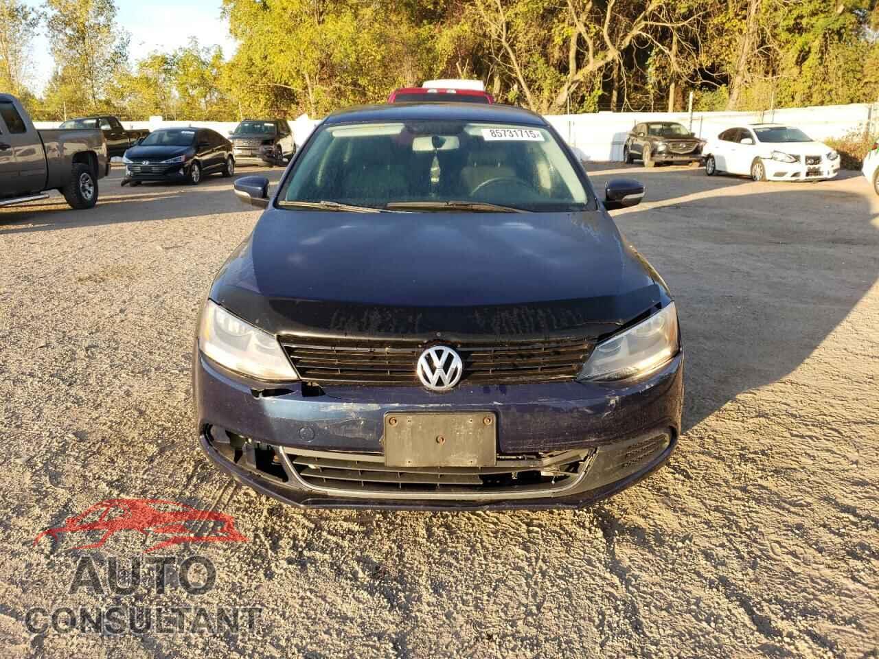 VOLKSWAGEN JETTA 2012 - 3VWDX7AJ8CM337544